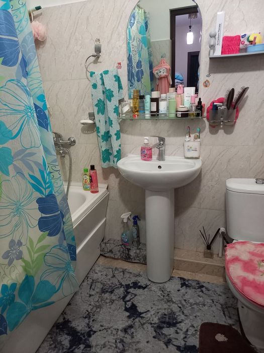 Продаётся двухкомнатная квартира в очень хорошем удобно для вас месте