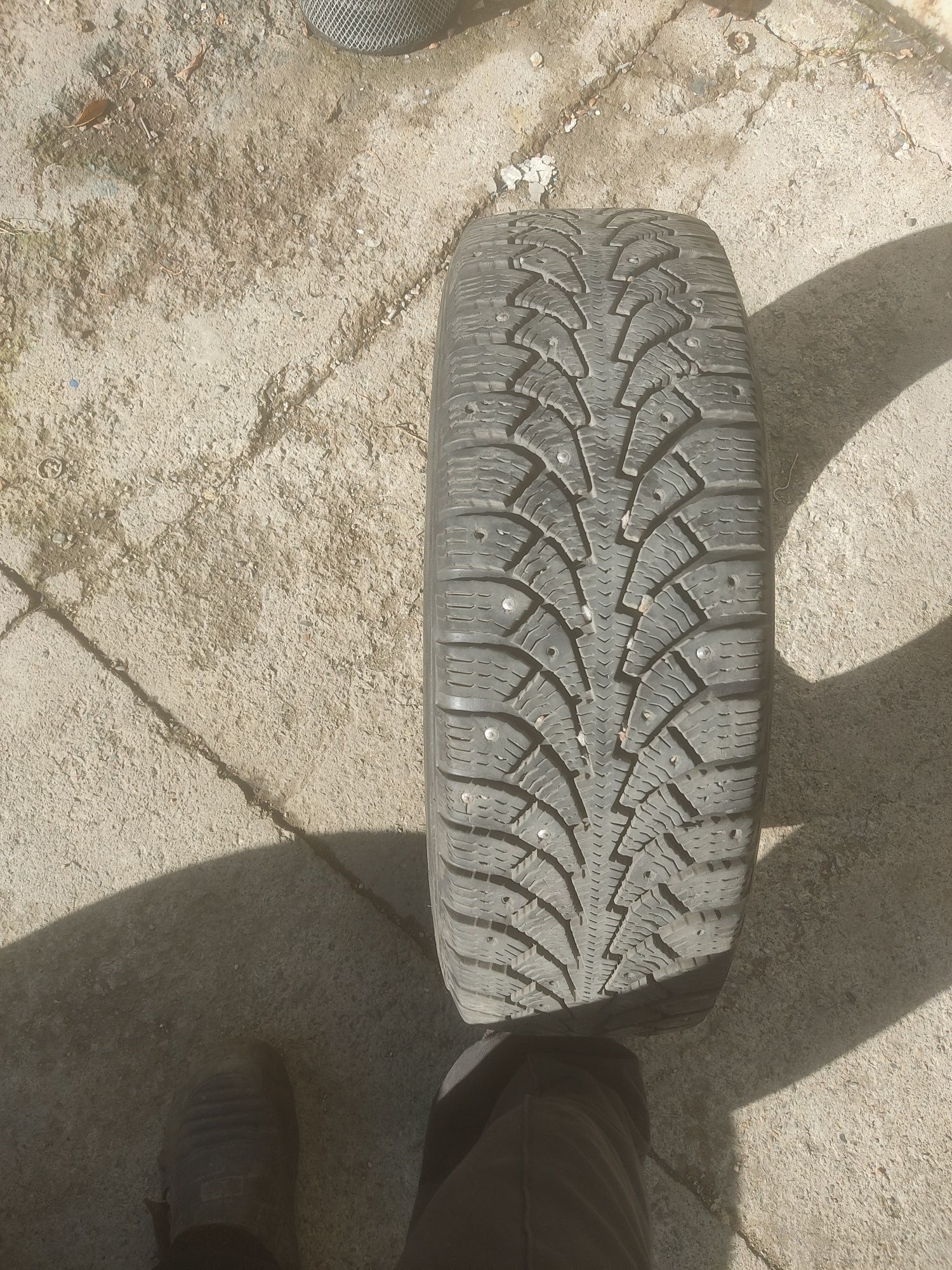 Продам шины 185/65/15