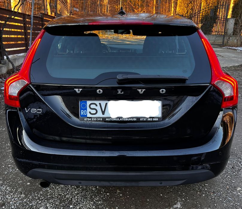 Vând Volvo V60 D2