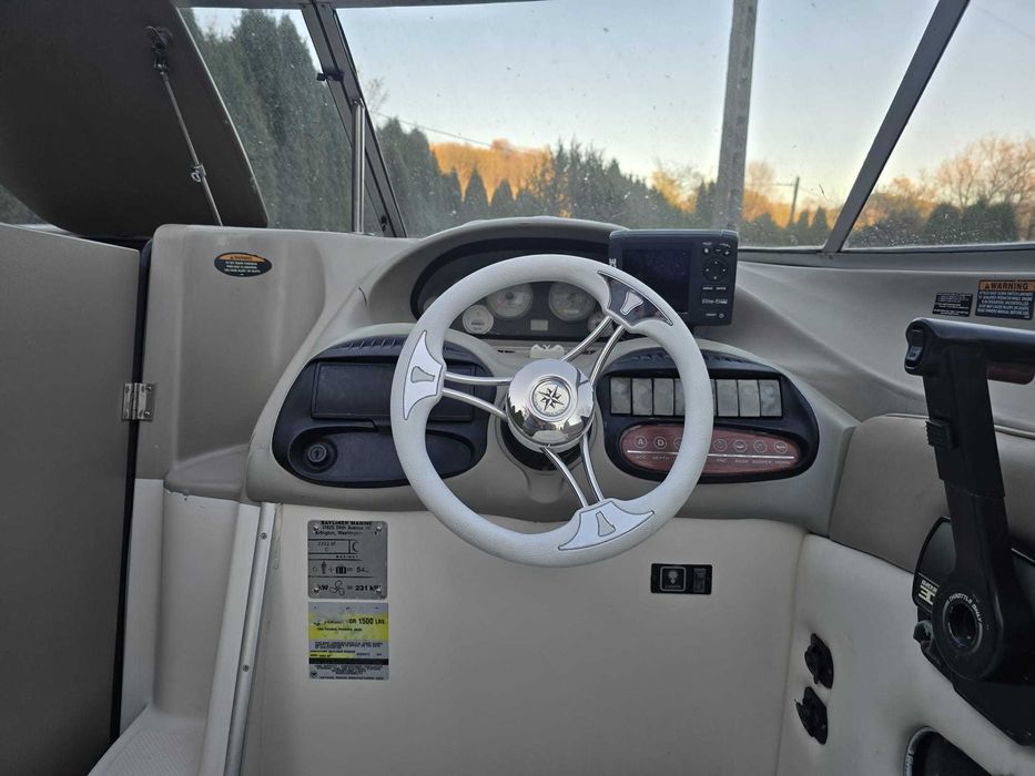 Bayliner Capri 2352 LS Cuddy 8 m V8 5.7 MPI Mercuiser 300 HP + peridoc