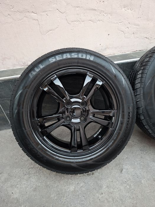 Chevrolet Nexia 3 продаются диски с баллонами.