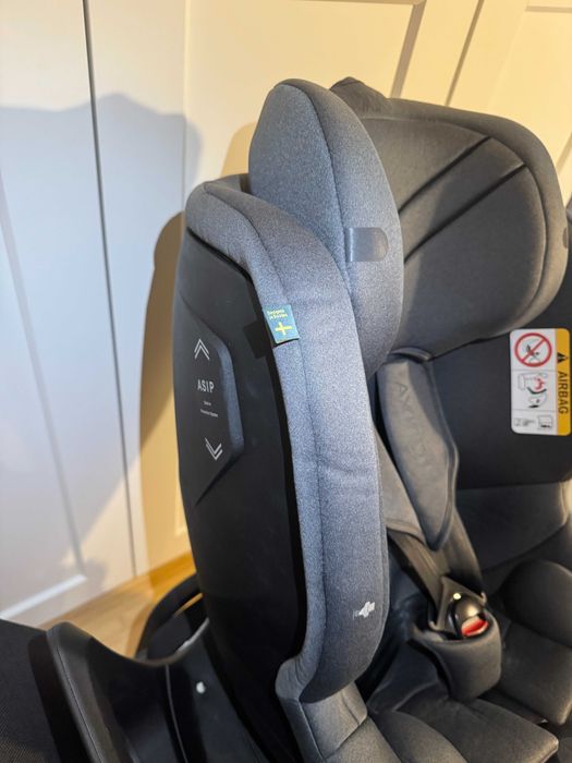 Axkid Стол за кола Spinkid (0-18 кг.)