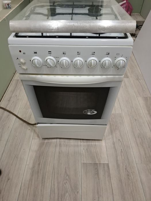 Продаётся газовая плита GRETA.