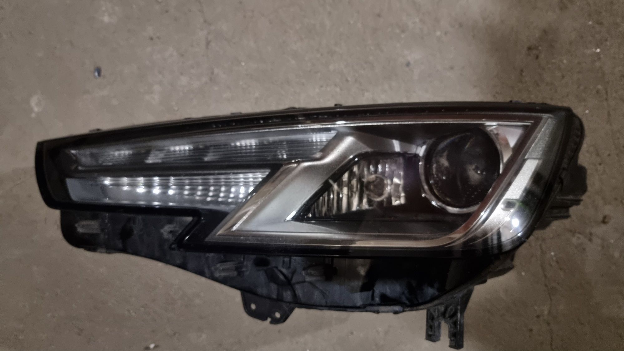 2018 2019 AUDI A4  Headlight Xenon HID Ляв Фар фарове Ауди B9 USA
