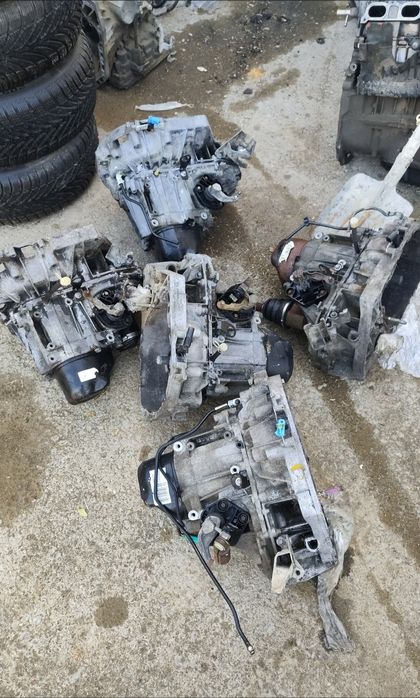 Коробки от Рено.