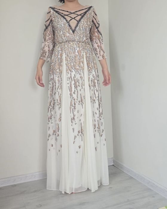 Вечерние платья.