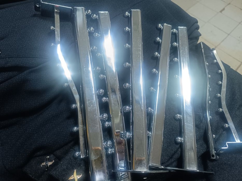 Кронштейн новый  крепление на шуруп