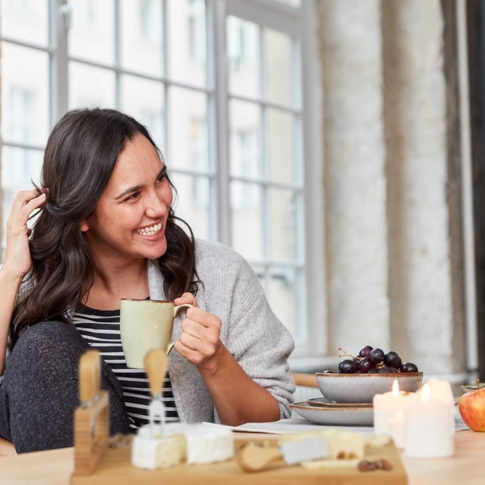 Set servire aperitive si branzeturi din bambus cu 4 tacamuri 35x28 cm