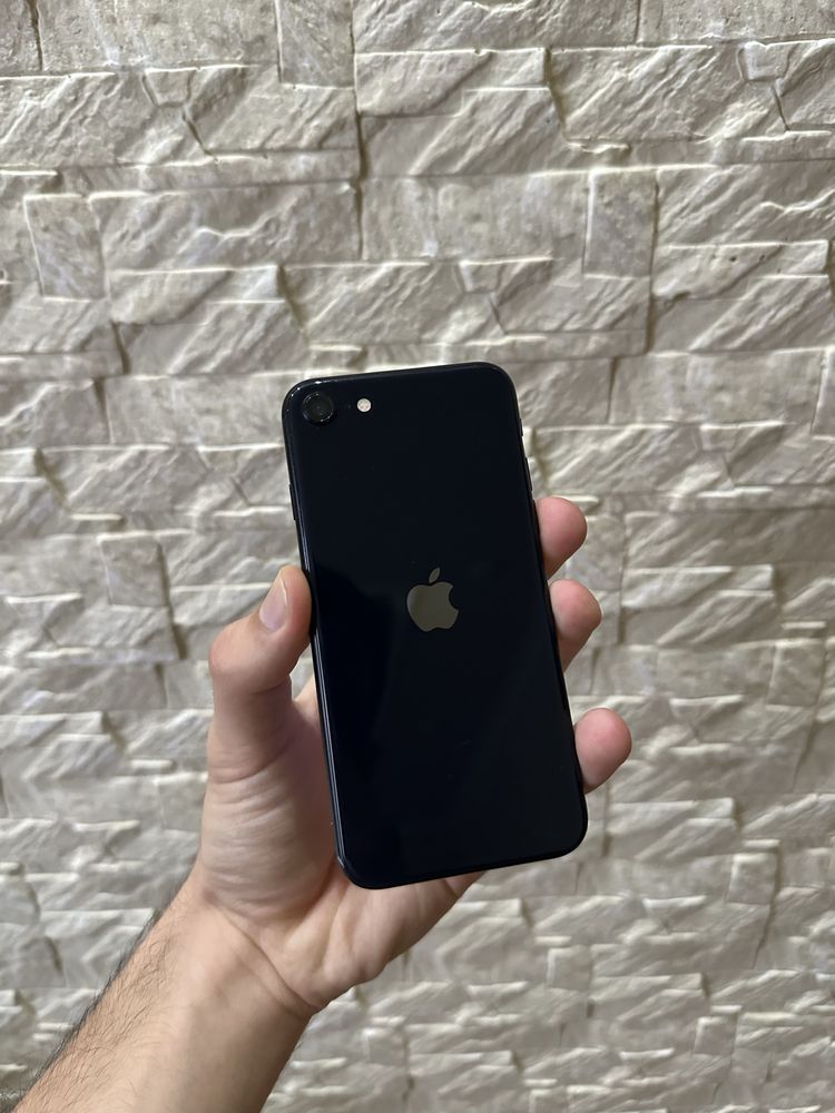 IPhone se 2022 64gb 2023 yil olingan