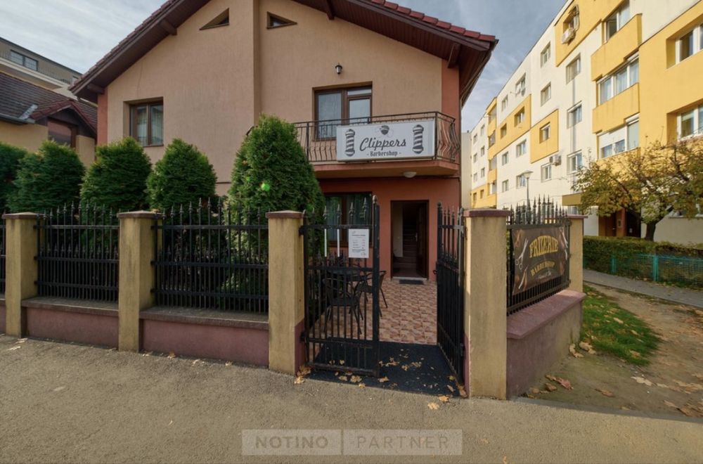 Inchiriez camera cosmetica/make-up/manichiura/pedichiura