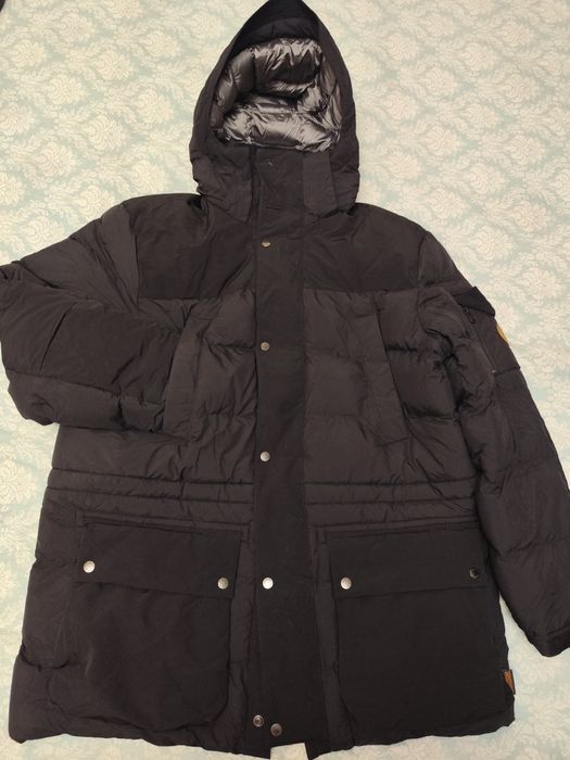 Продам зимнюю куртку  Timberland