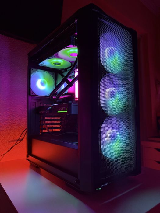 Calculator PC gaming i5 14600K, RTX 5060, 32 GB DDR5, SSD M2 1 TB