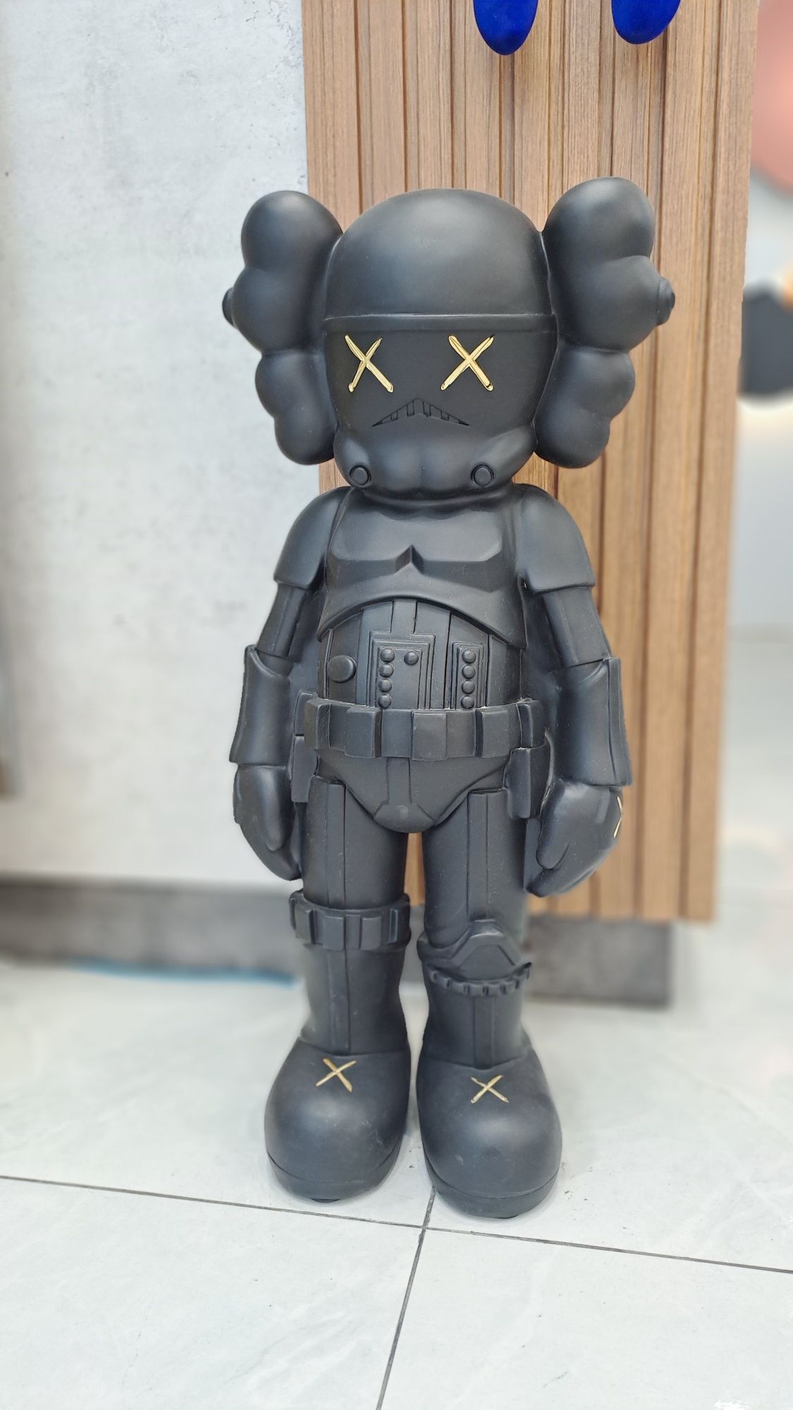 KAWS  игрушка / фигура