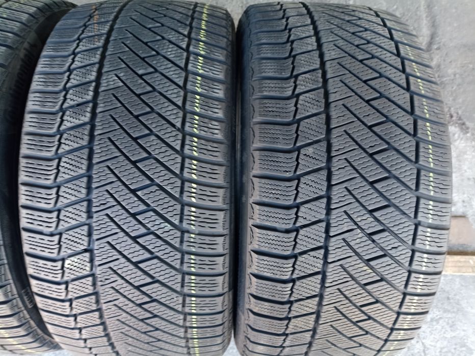 4 anvelope de iarna ca noi Continental 255/35 R19 dot 3717