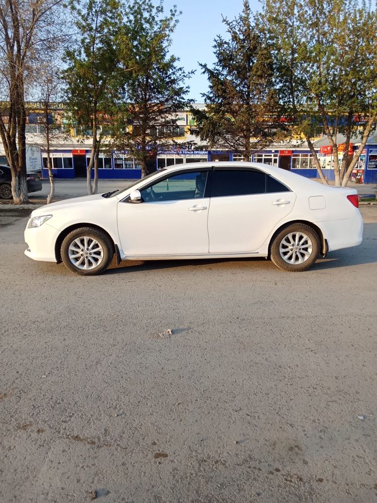 Продам машину  toyota camry