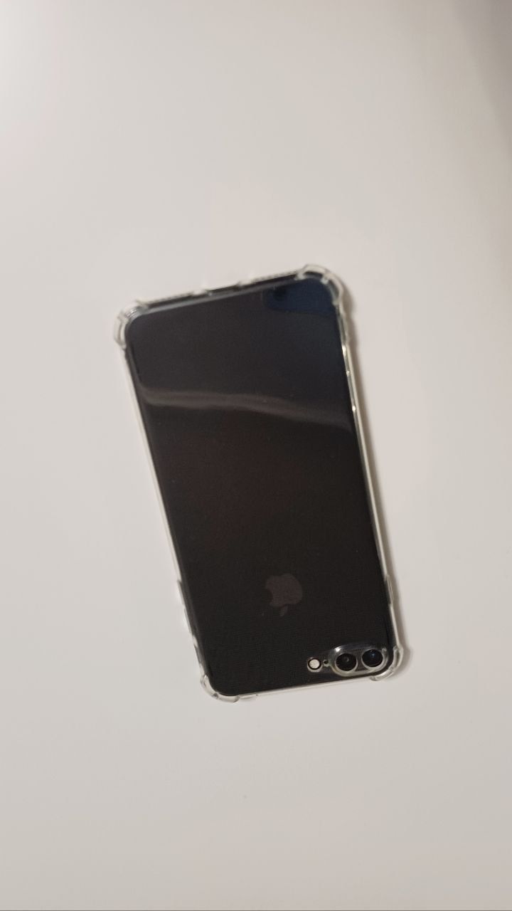 iPhone 7 Plus в коробке
