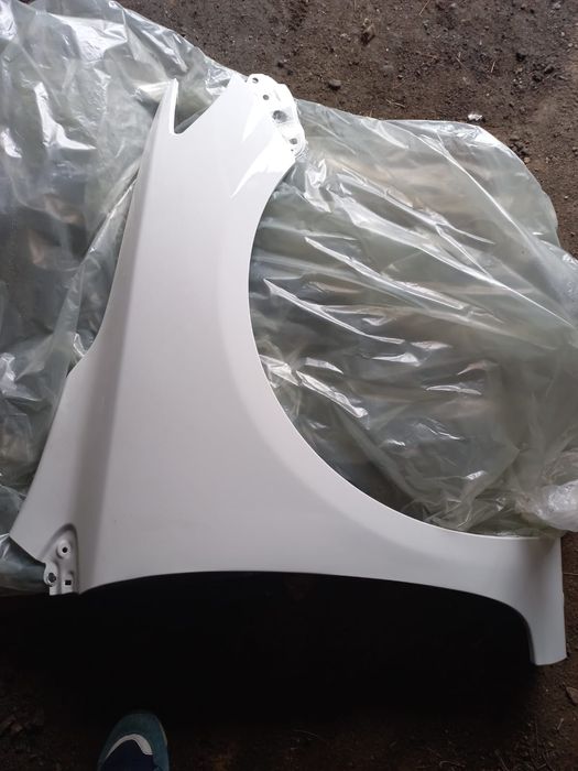 Toyota Corolla япон. Крыло правый новый Тайвань
