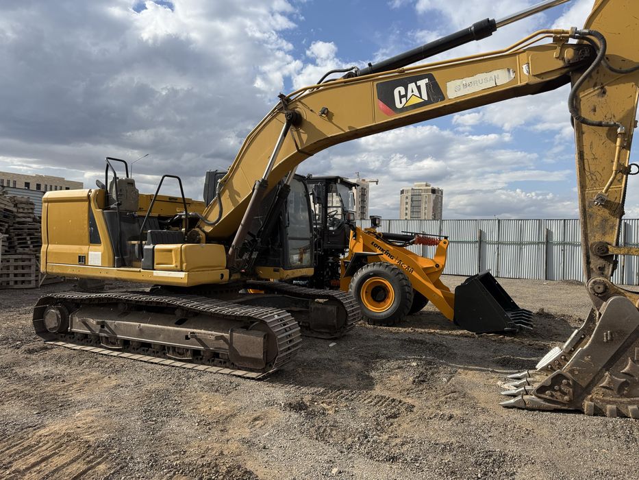 Продам Экскаватор