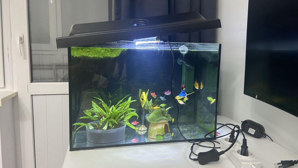 Продается заводской аквариум