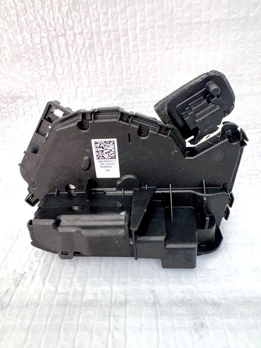 Broasca usa stanga dreapta spate VW 5NA839816D 5NA839015E Passat B8
