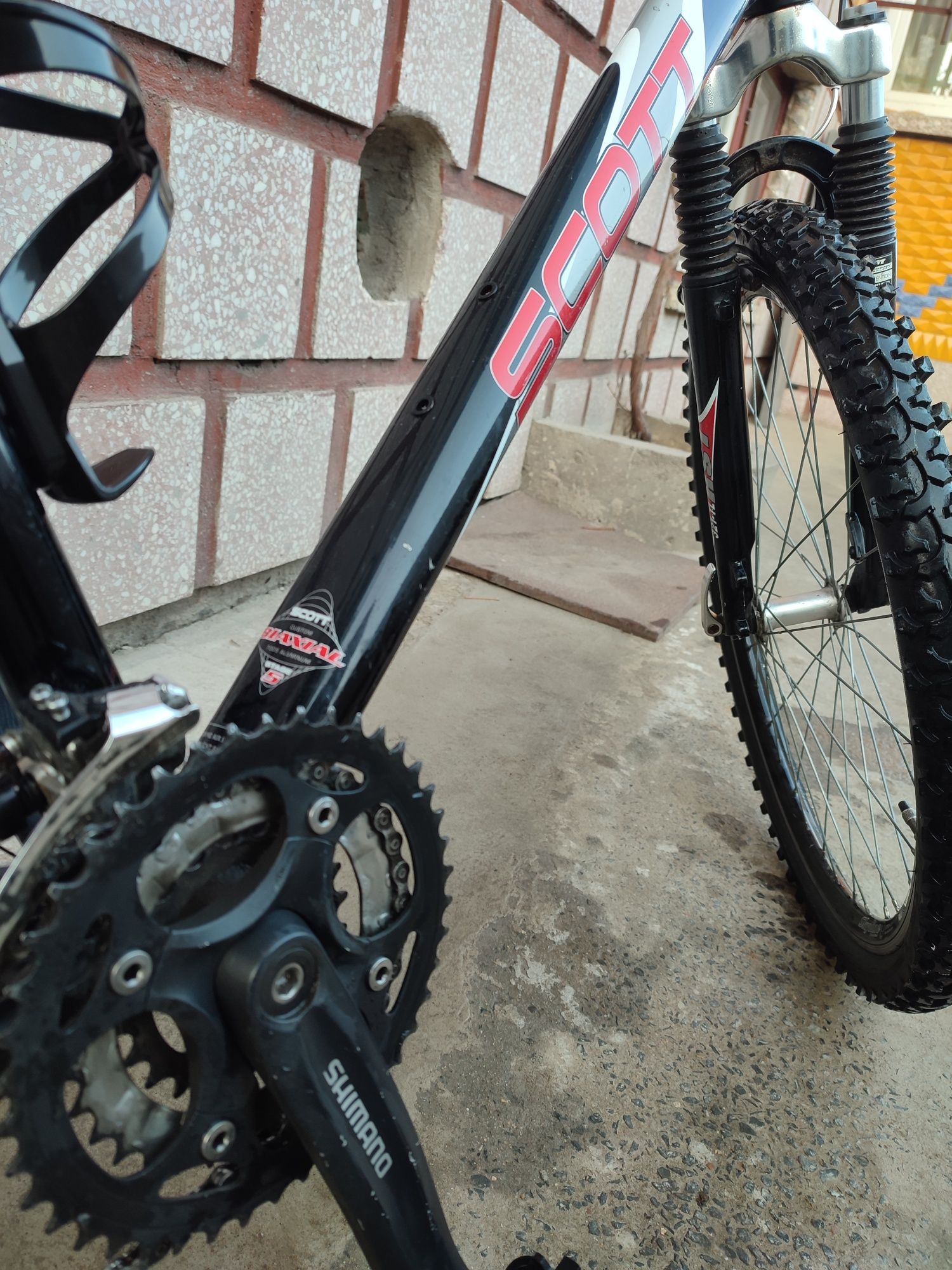 Bicicletă Scott - echipată full Shimano