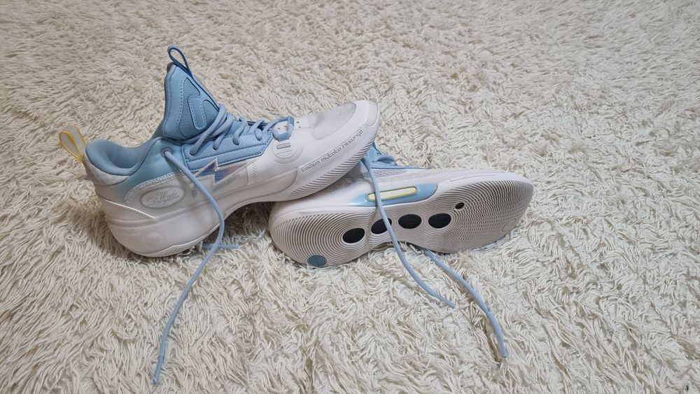 Волейбольные, баскетбольные кроссовки li ning wow 10