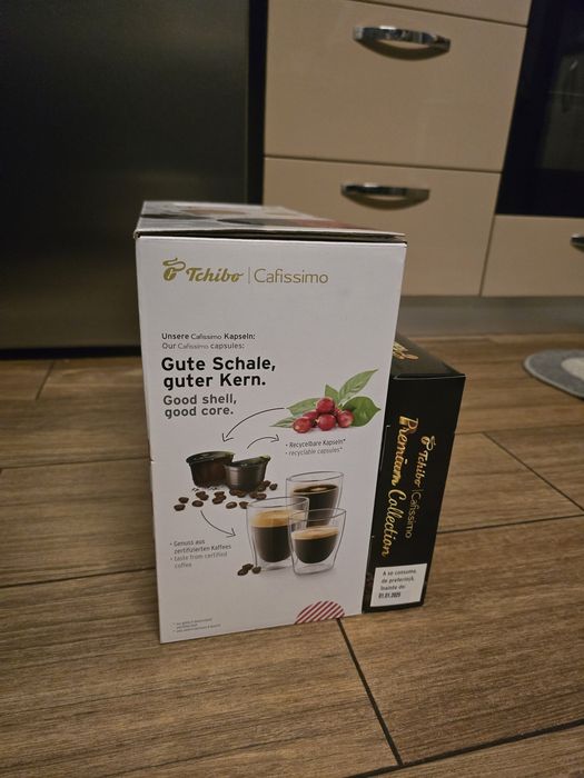 Aparat de Cafea Nou Nout nedesfacut +60 capsule Tchibo