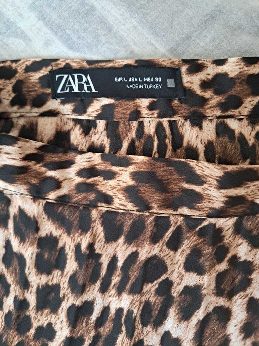 Zara пола солей асиметрична Л животински принт