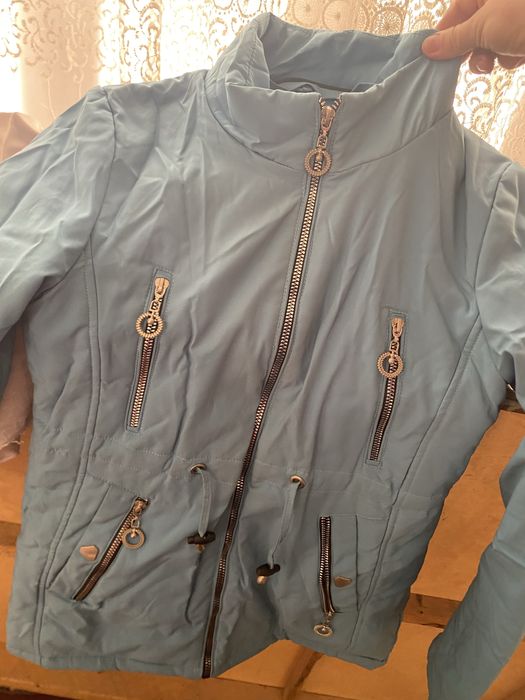 Kurtka sotiladi rangi yoqmagani uchun 1 marta kiyganman holos