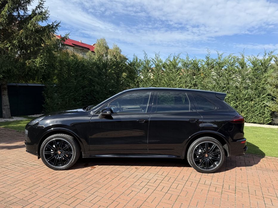 Porsche Cayenne facelift/packet GTS/faruri led 4k/Apple Carplay