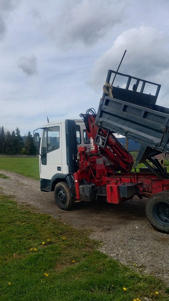 Vând sau schimb cu cap tractor