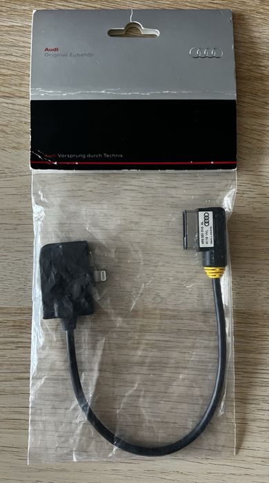 Оригинален ауди кабел AMI – Apple Lightning