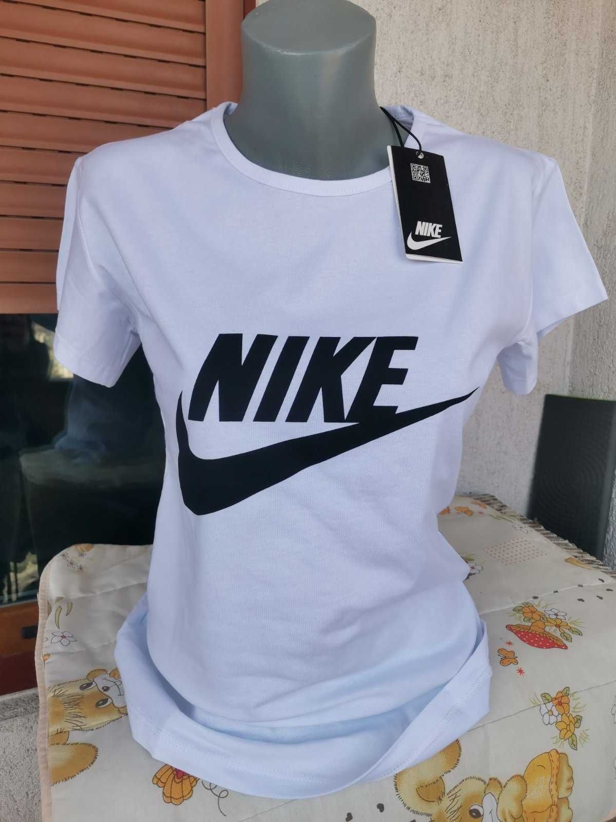 Дамски тениски Nike и Levi's М  номер