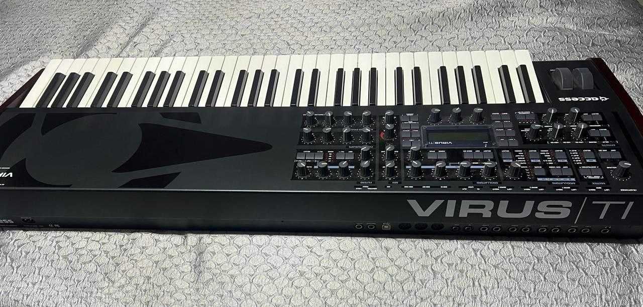 Цифровой синтезатор Access Virus TI Keyboard