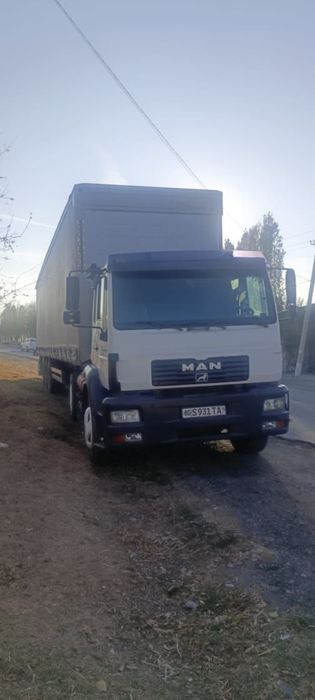 Ishlab turgan man sila sotiladi