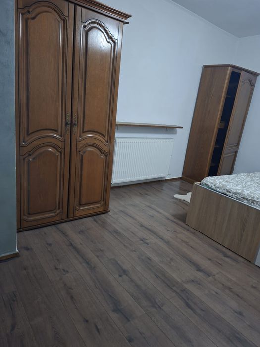 Inchiriez parter de casa