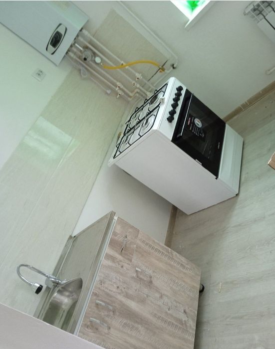 Órta chirchiq,Tóytepa 3 xona 1 etaj yangi uy 5 qavatli
Uy atrof