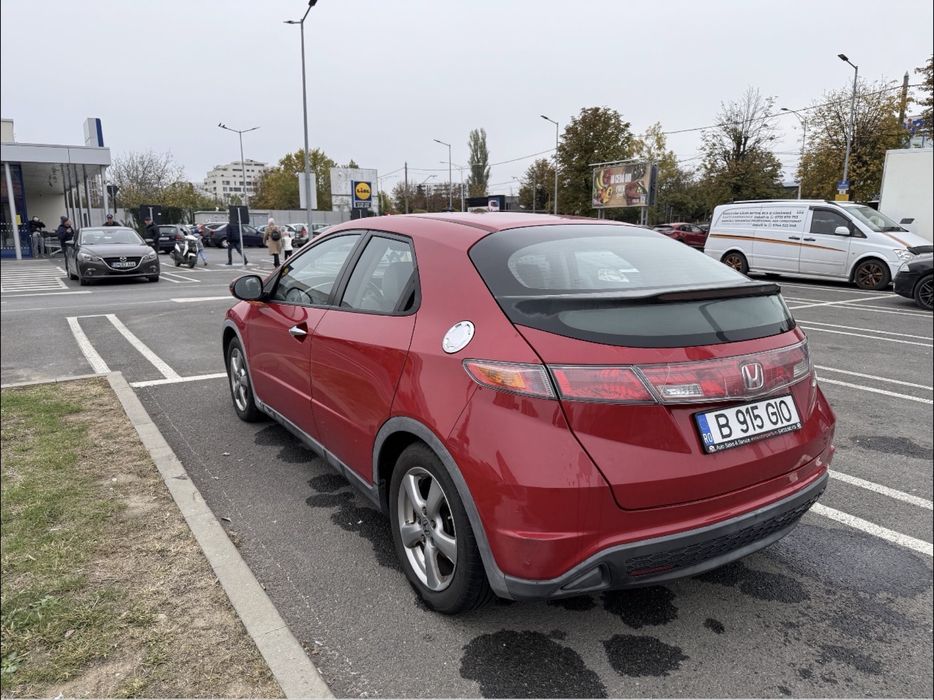 Honda Civic VIII 1.4 MT6