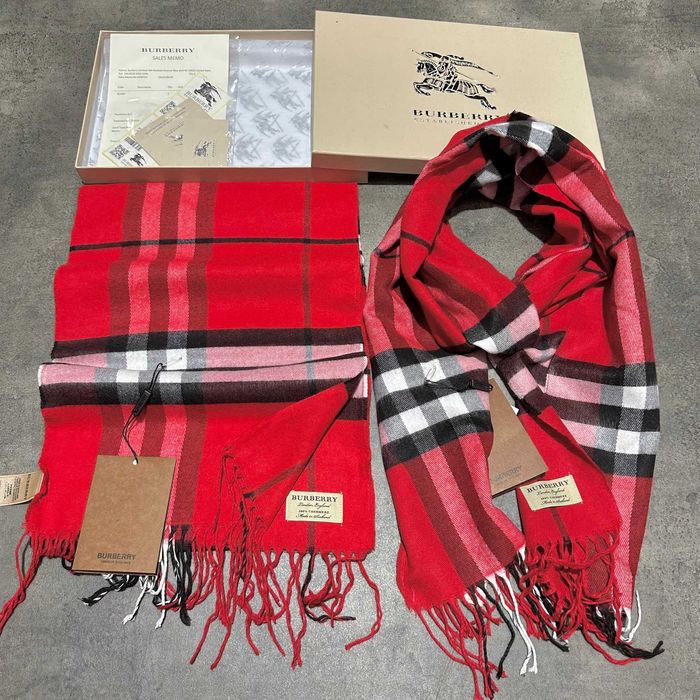 Луксозен подаръчен комплект Маркови шалове markovi shalove lux podarak