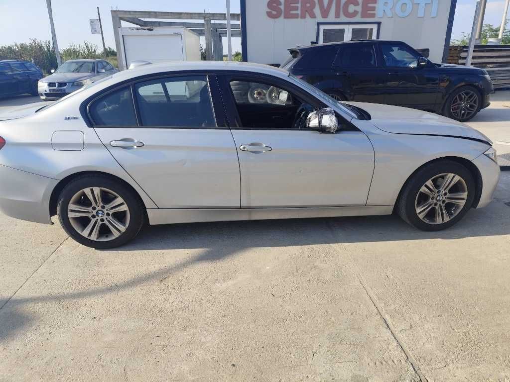 Dezmembram BMW F30 330e benzina/hybrid 2.0 An 2017
Cod motor B48B20A