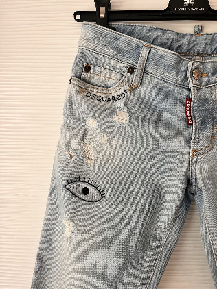 Дънки Dsquared с много ниска талия