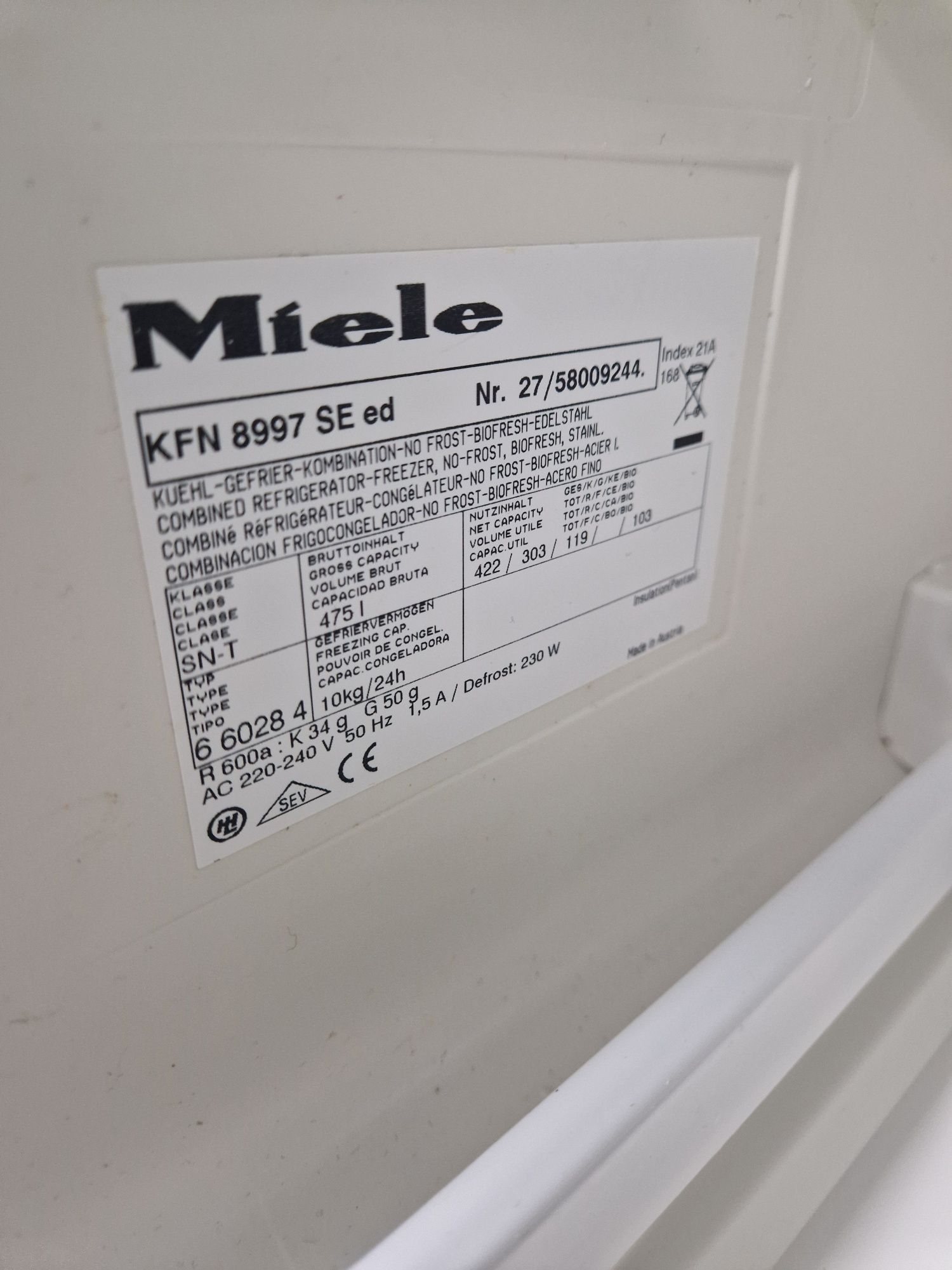Хладилник с фризер Miele 197/74/70
