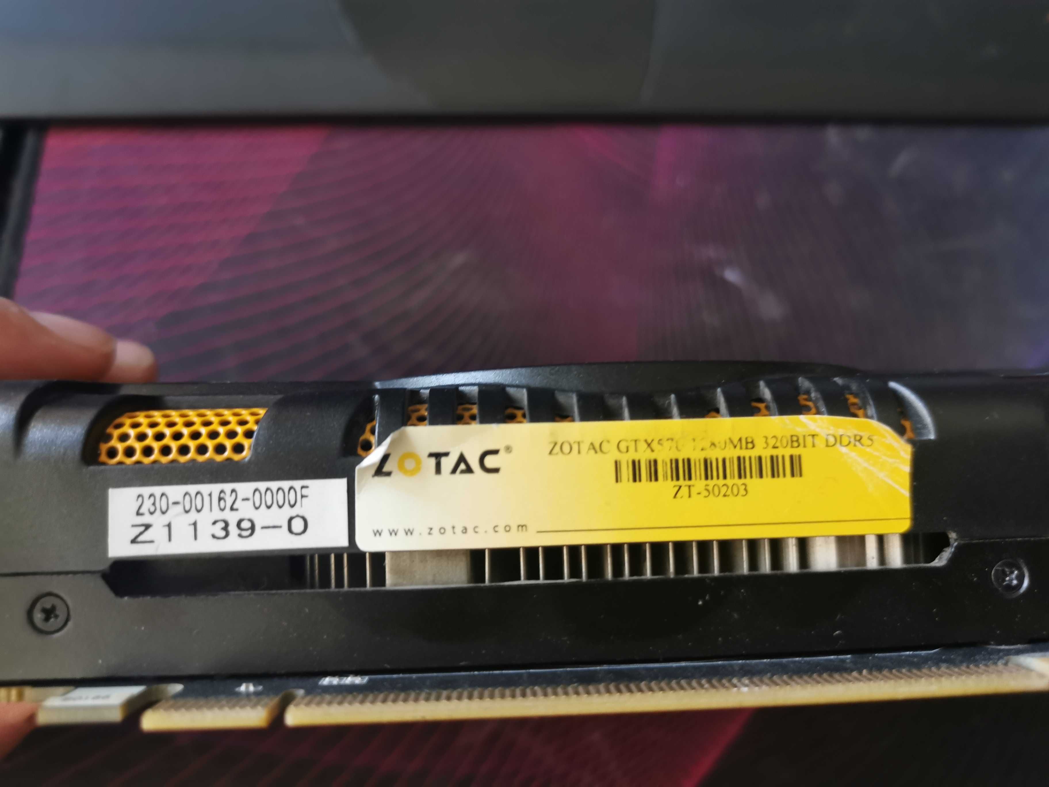 Видеокарта  Zotac GTX 570