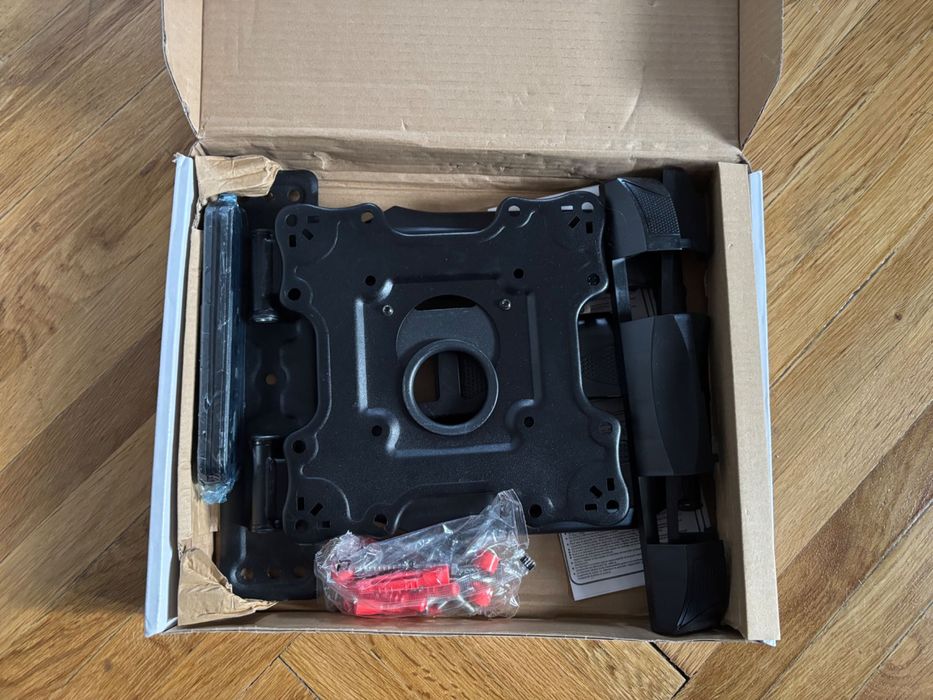 Suport Reglabil Perete P4 pt. Televizoare de 32"-55" pana la 32 kg NOU