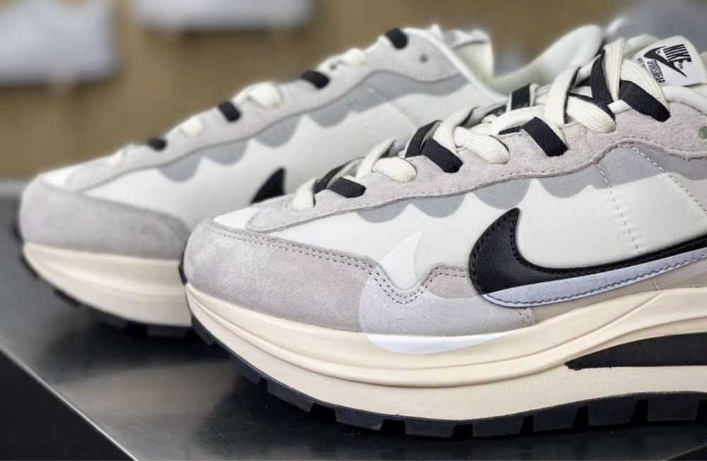 Дамски маратонки Sacai X Nike VaporWaffle 37,38