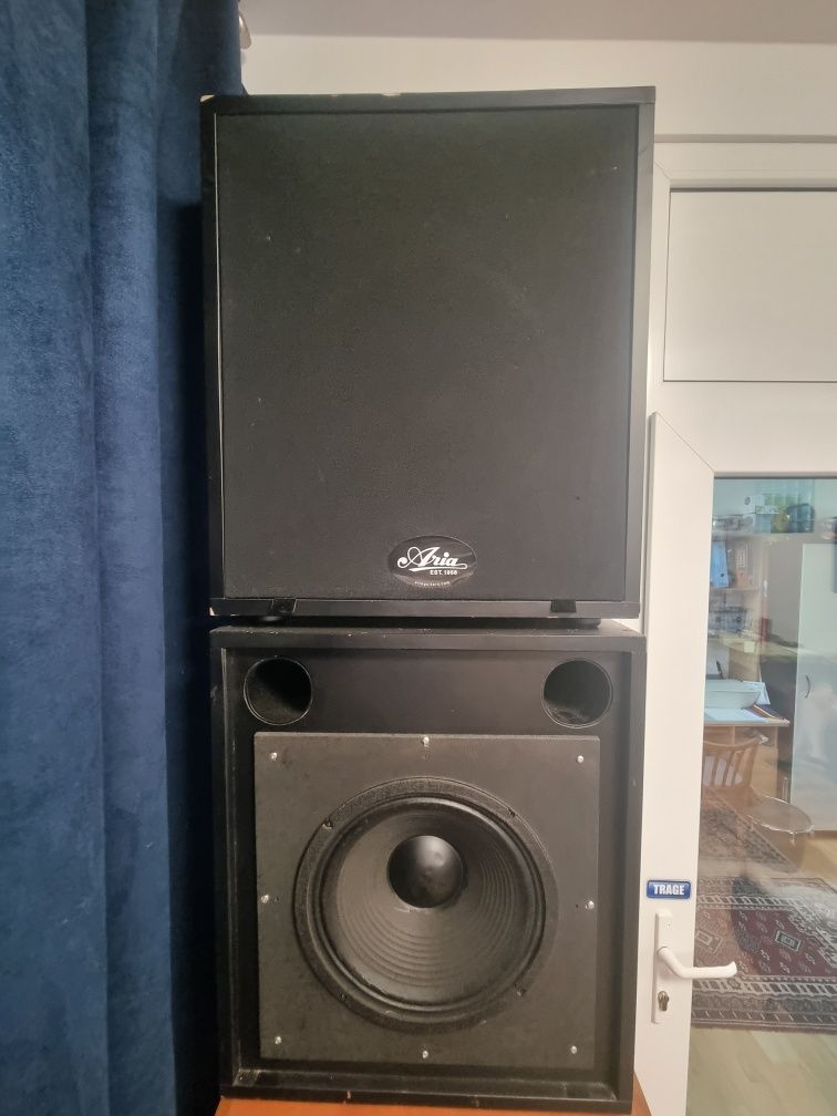 Boxe cu difuzor celestion 12' 2×200w
