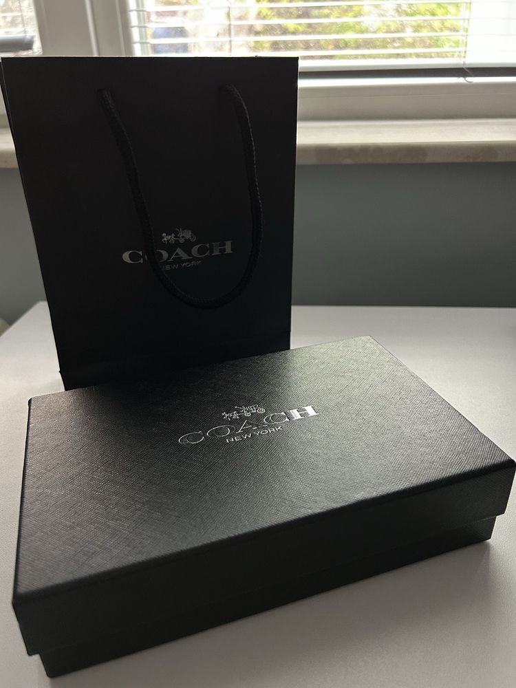 Колан и портфейл Coach