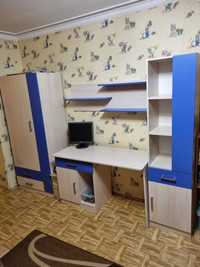 Детски комплект бюро + етажерка+ гардероб