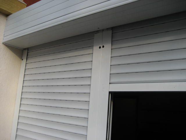 Производител на щори