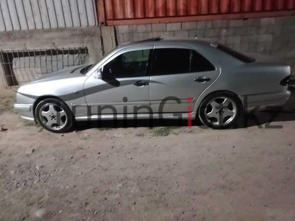 Mercedes w210 e55 AMG бампера и пороги обвес Мерседес лупарик